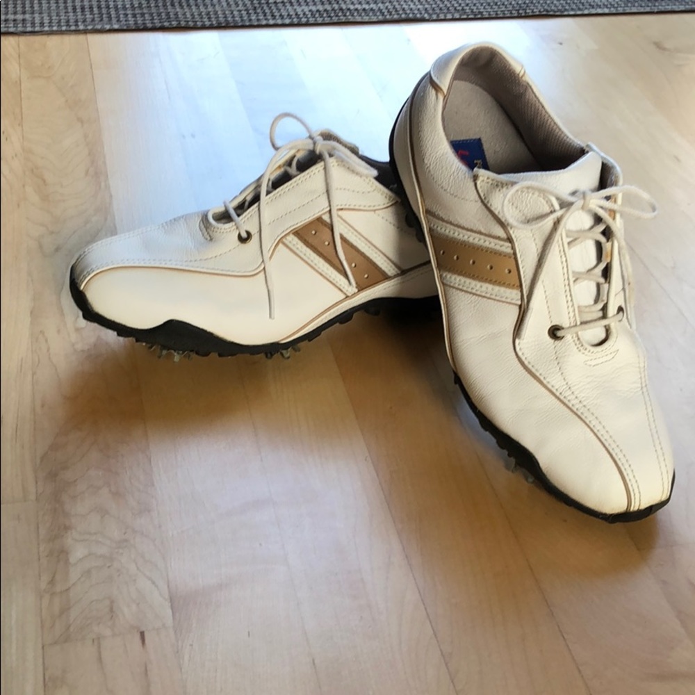 Ladies FootJoy golf shoes